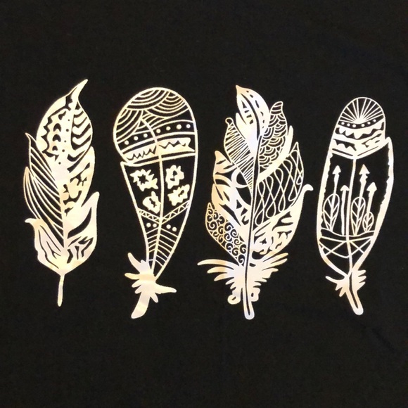 Shein tee - Picture 3 of 3